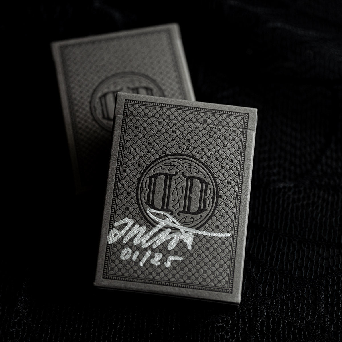 SMOKE & MIRRORS X FULTONS CARBON LIMITED V6 SIGNED AP